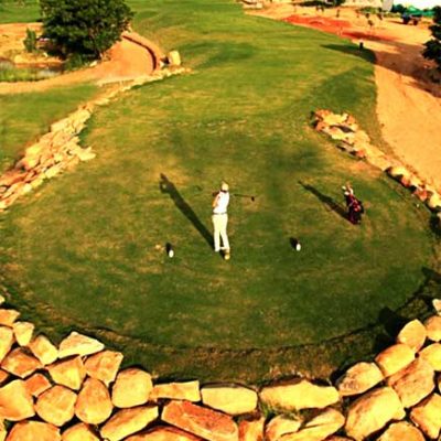 hole02-modal-1